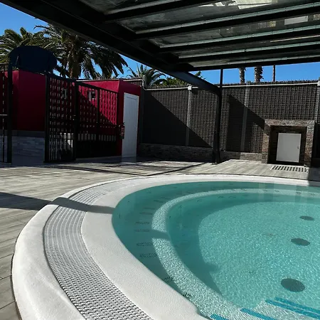 Paradise - Fkk Swinger & Nudist Couples Only