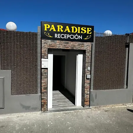 Paradise - Fkk Swinger & Nudist Couples Only מלון אהבה