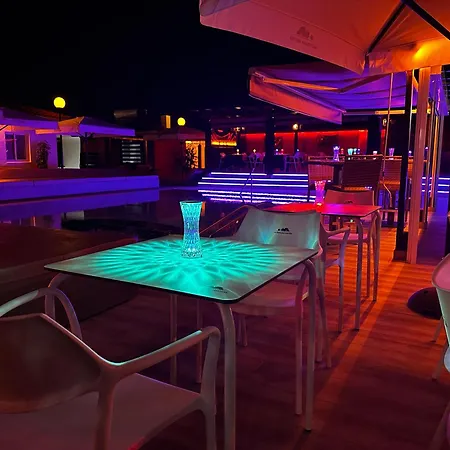 Paradise - Fkk Swinger & Nudist Couples Only 4*