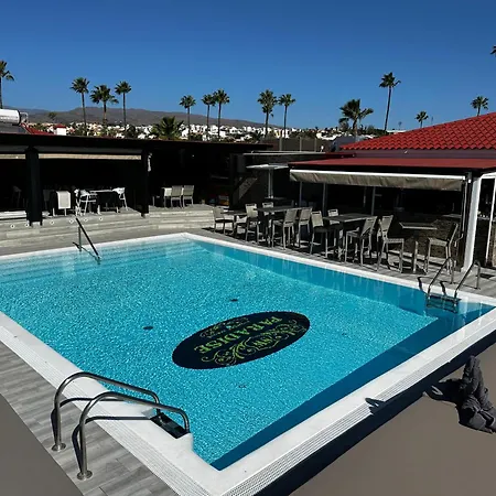 Paradise - Fkk Swinger & Nudist Couples Only