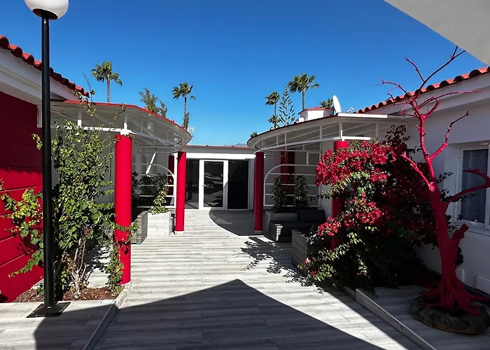 Paradise - Fkk Swinger & Nudist Couples Only