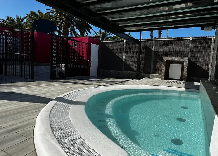 Paradise - Fkk Swinger & Nudist Couples Only