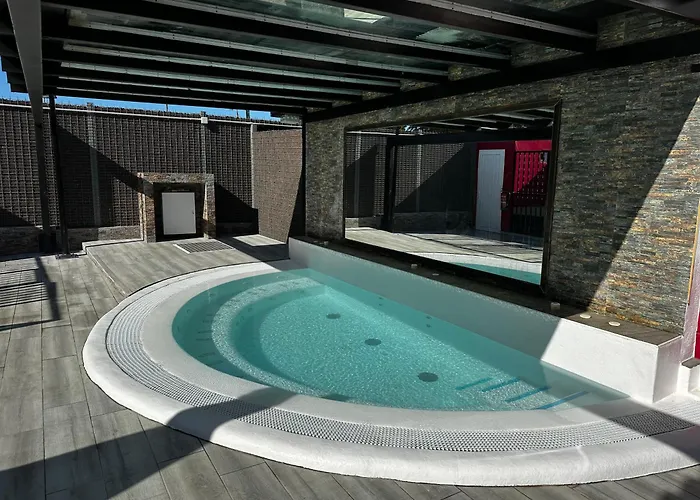 Romantiskt hotell Paradise - Fkk Swinger & Nudist Couples Only