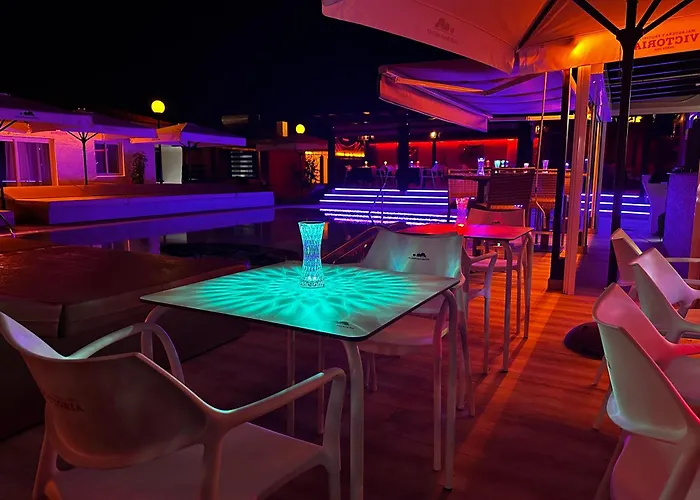 Paradise - Fkk Swinger & Nudist Couples Only 4*