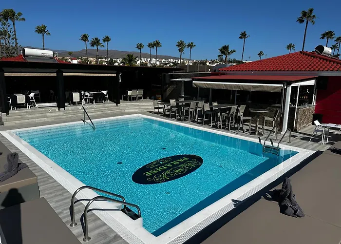 Paradise - Fkk Swinger & Nudist Couples Only