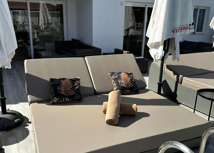 Paradise - Fkk Swinger & Nudist Couples Only Romantiskt hotell 4*