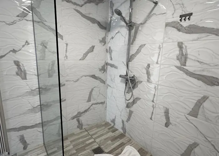 Paradise - Fkk Swinger & Nudist Couples Only 4*